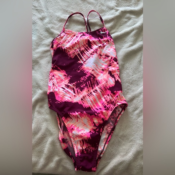 Nike one piece swimsuit. Size 32 - Picture 1 of 3